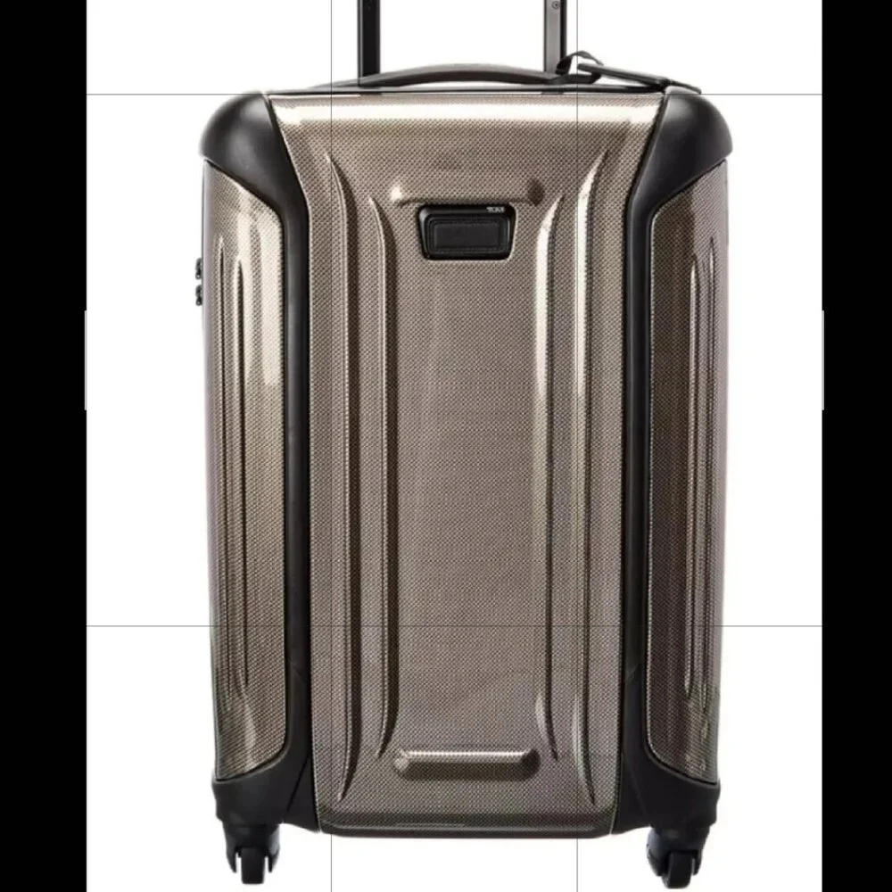 NWT Tumi International Hardshell Carry-on Spinner Luggage Suitcase In Champagne